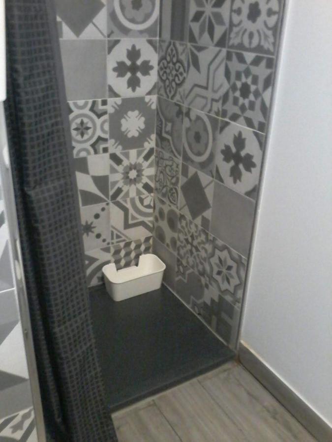 Pequeno Alojamiento Con Mini Piscina - No Climatizada 瓦伦西亚 外观 照片