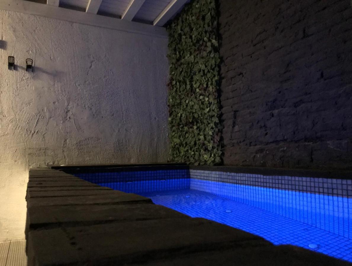 Pequeno Alojamiento Con Mini Piscina - No Climatizada 瓦伦西亚 外观 照片