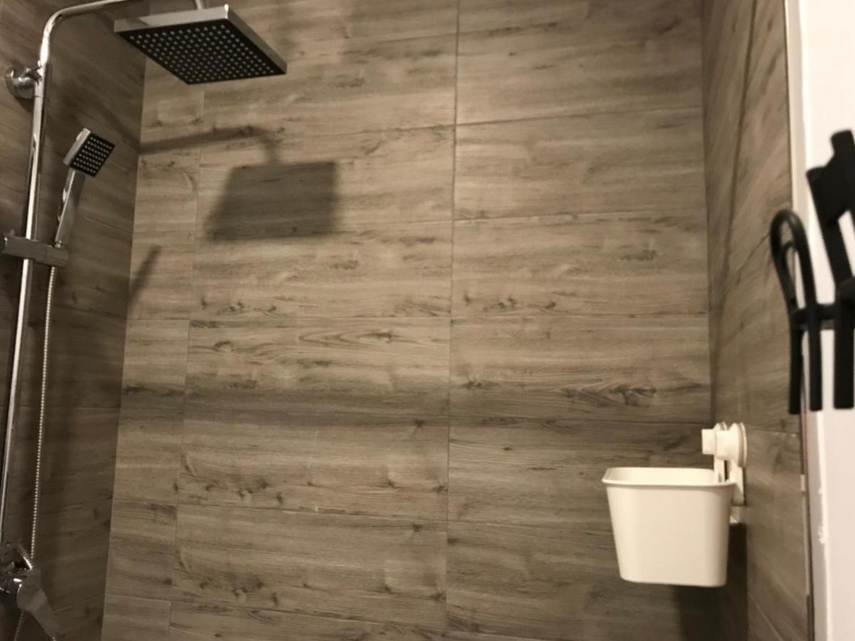Pequeno Alojamiento Con Mini Piscina - No Climatizada 瓦伦西亚 外观 照片