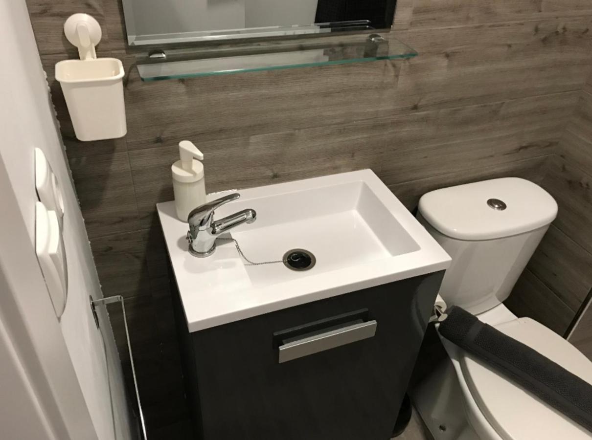 Pequeno Alojamiento Con Mini Piscina - No Climatizada 瓦伦西亚 外观 照片