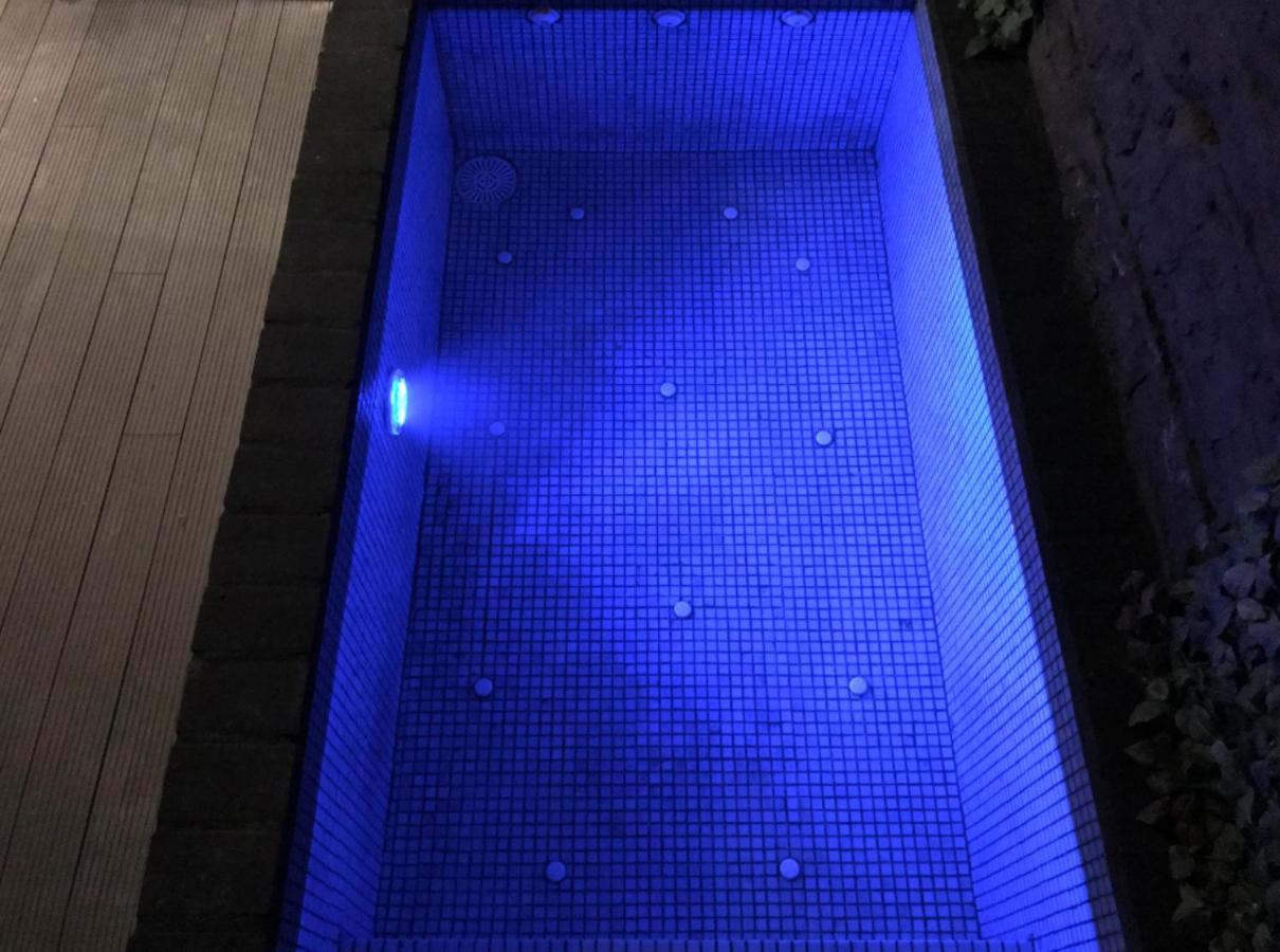 Pequeno Alojamiento Con Mini Piscina - No Climatizada 瓦伦西亚 外观 照片