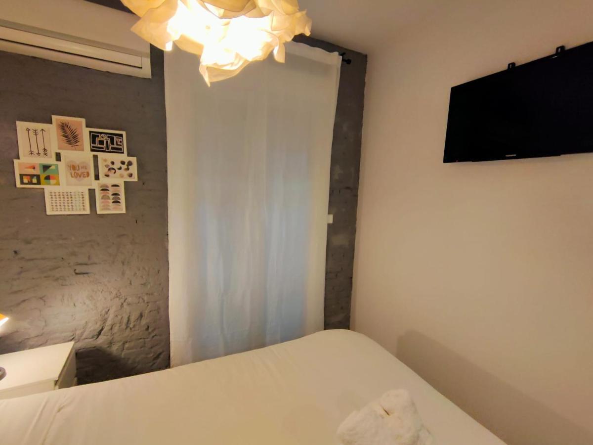 Pequeno Alojamiento Con Mini Piscina - No Climatizada 瓦伦西亚 外观 照片
